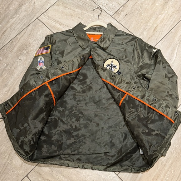 Nike Men's 2019 New Orleans Saints Salute To Service Jacket - Picture 4 of 6